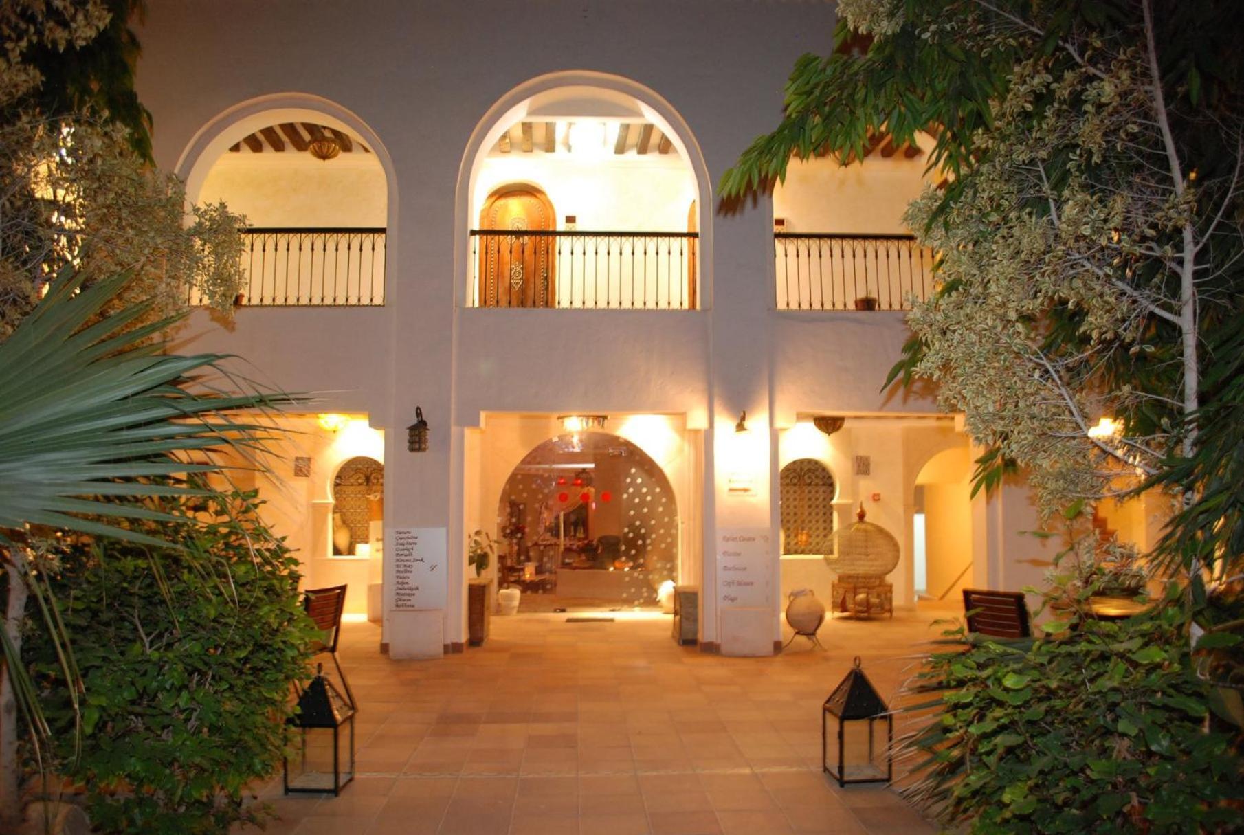 De Charme Et Dar El Bhar Hotel Mezraia